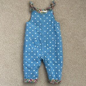 Baby Boden blue polka dot corduroy overall romper with heart pockets, size 6-12m